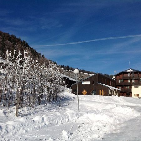 Hotel Club Le Risoux Bois-dʼAmont Exteriör bild