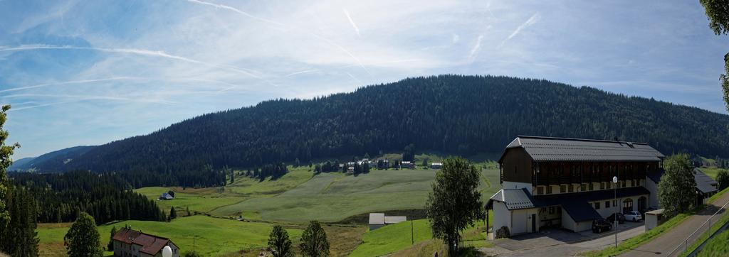 Hotel Club Le Risoux Bois-dʼAmont Exteriör bild