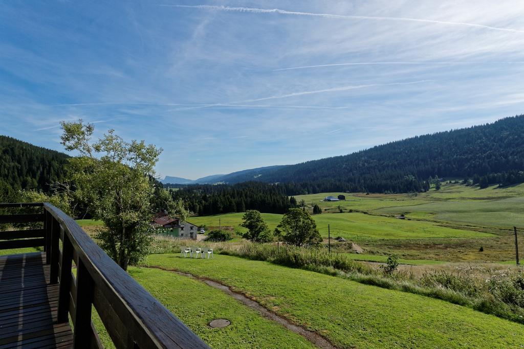 Hotel Club Le Risoux Bois-dʼAmont Exteriör bild