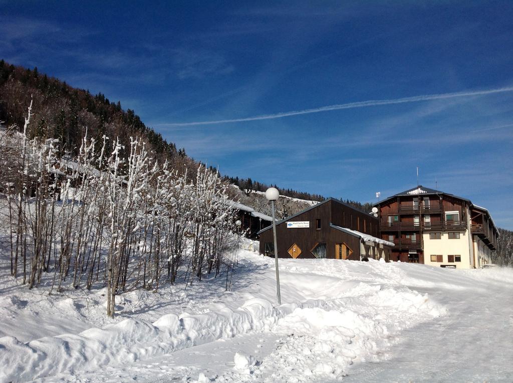 Hotel Club Le Risoux Bois-dʼAmont Exteriör bild