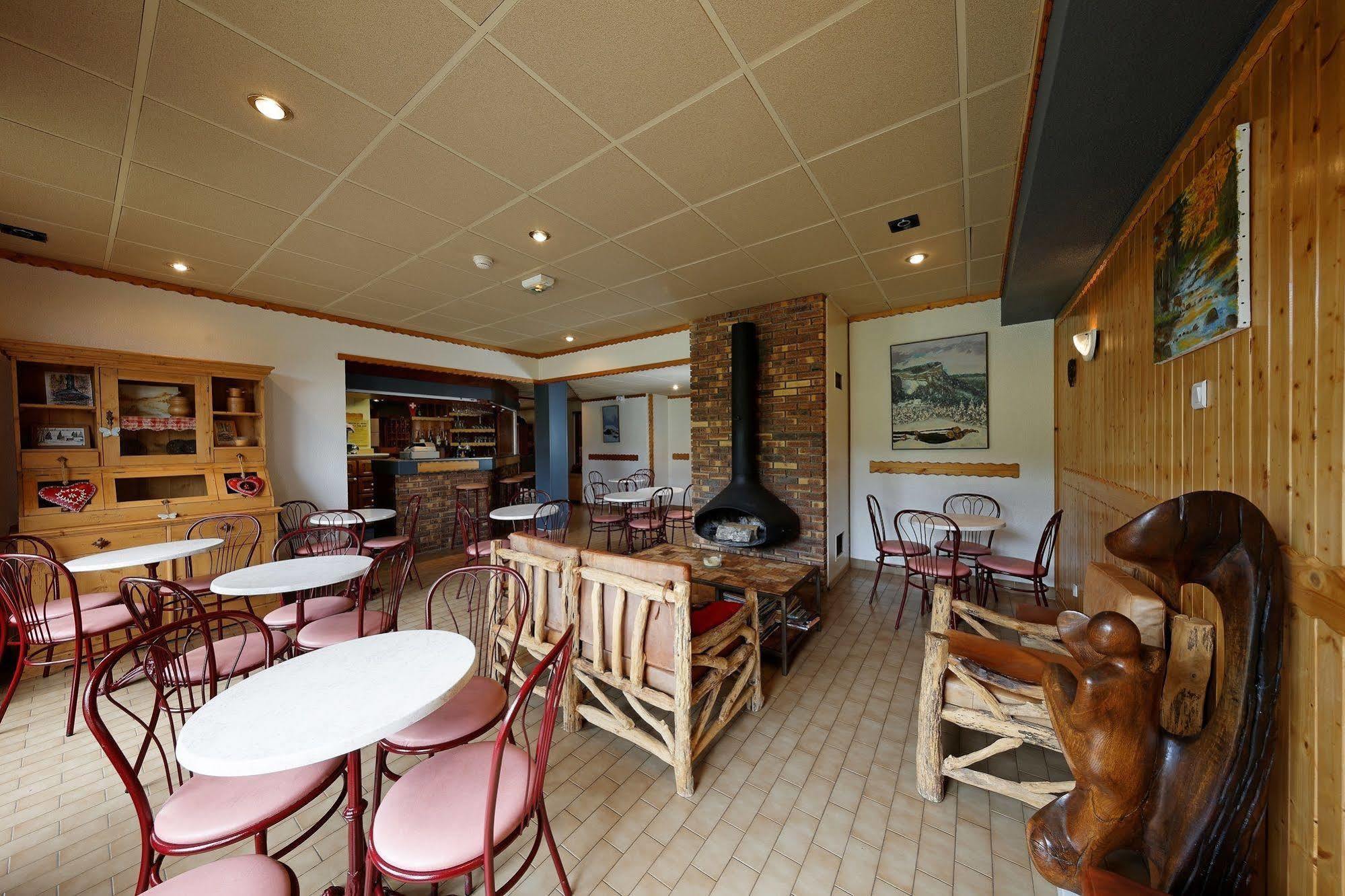 Hotel Club Le Risoux Bois-dʼAmont Exteriör bild
