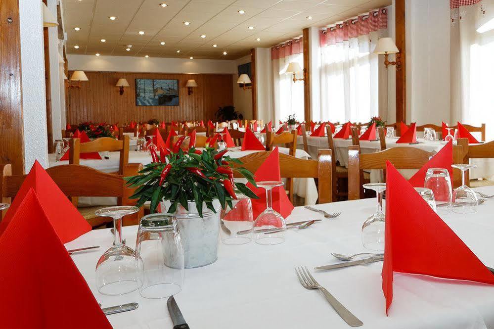 Hotel Club Le Risoux Bois-dʼAmont Exteriör bild