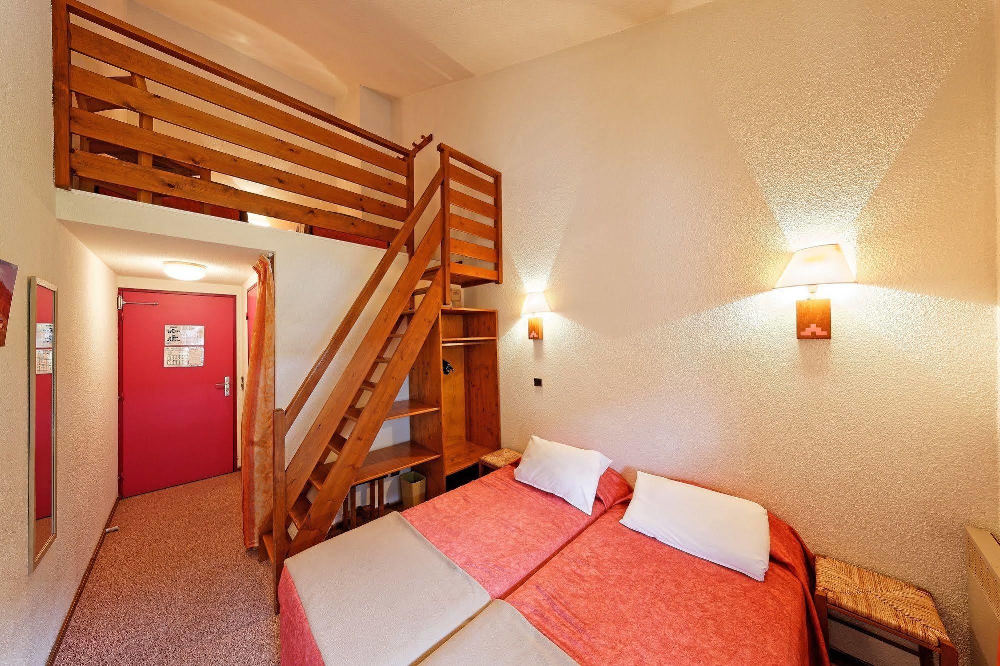 Hotel Club Le Risoux Bois-dʼAmont Exteriör bild