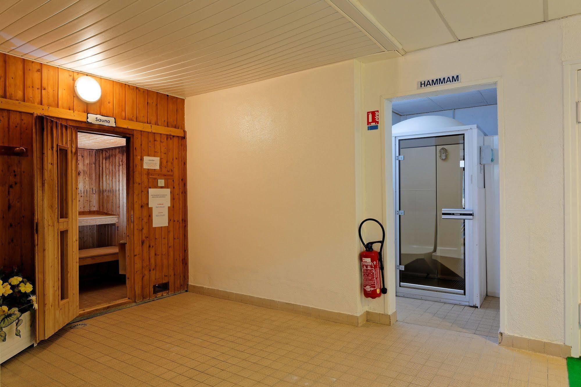 Hotel Club Le Risoux Bois-dʼAmont Exteriör bild